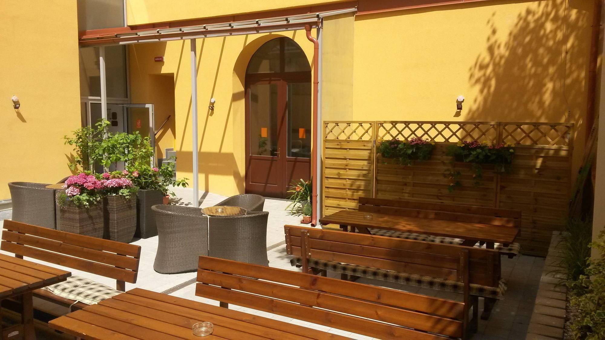 Hotel Ambiance Praga Exterior foto